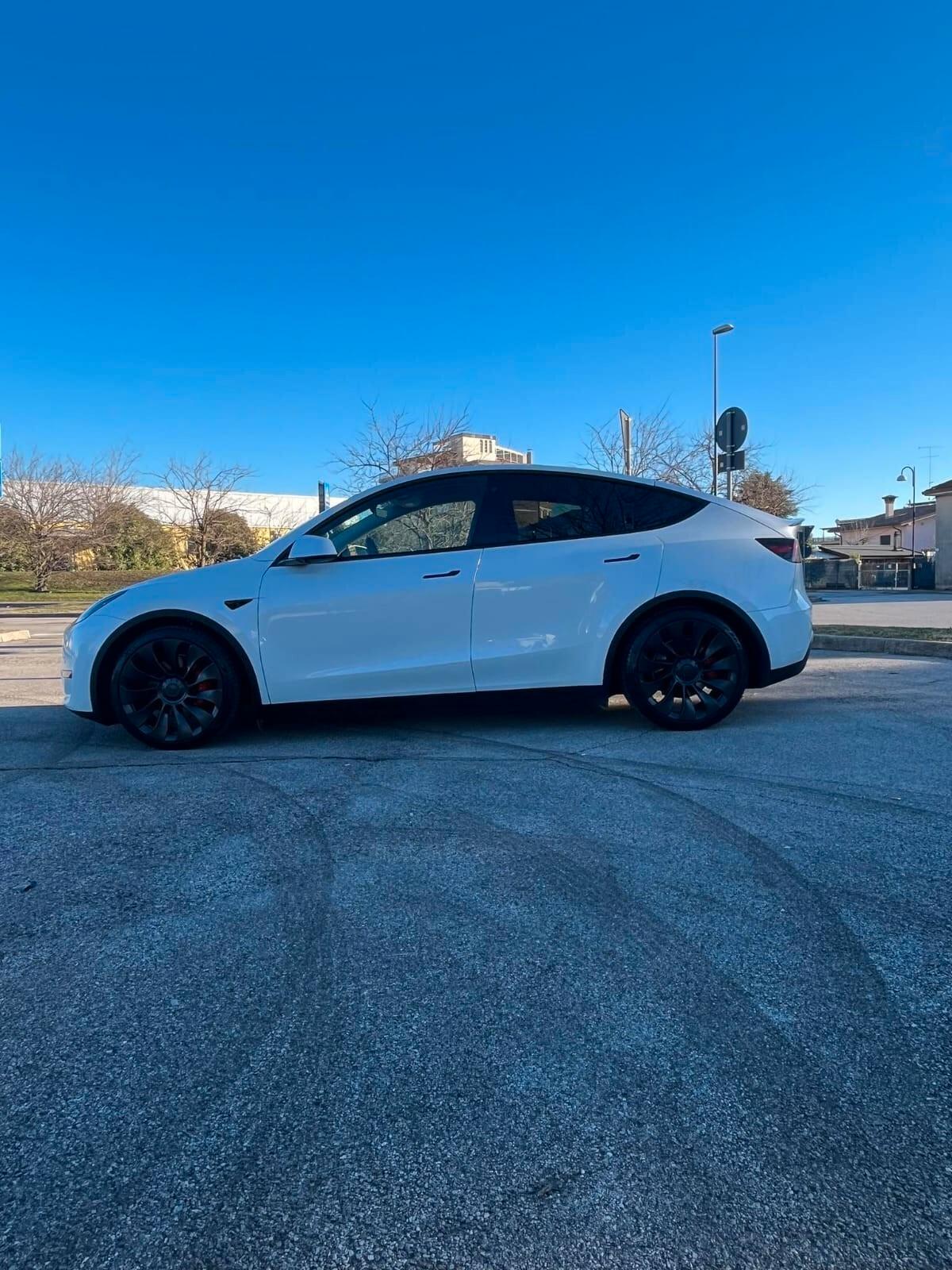 Tesla Model Y Model Y Performance AWD