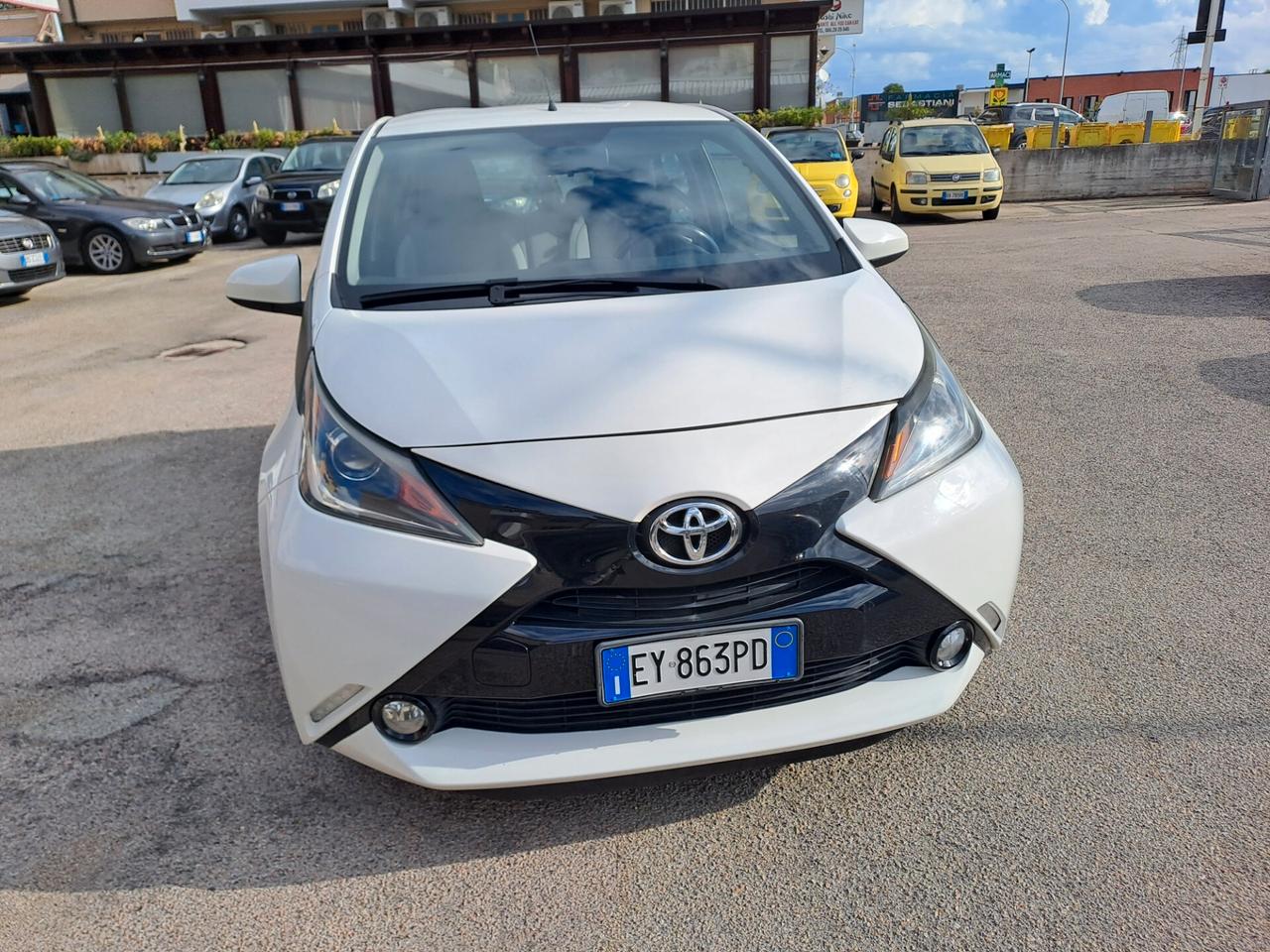 Toyota Aygo 1.0 VVT-i 69 CV 3 porte x-play