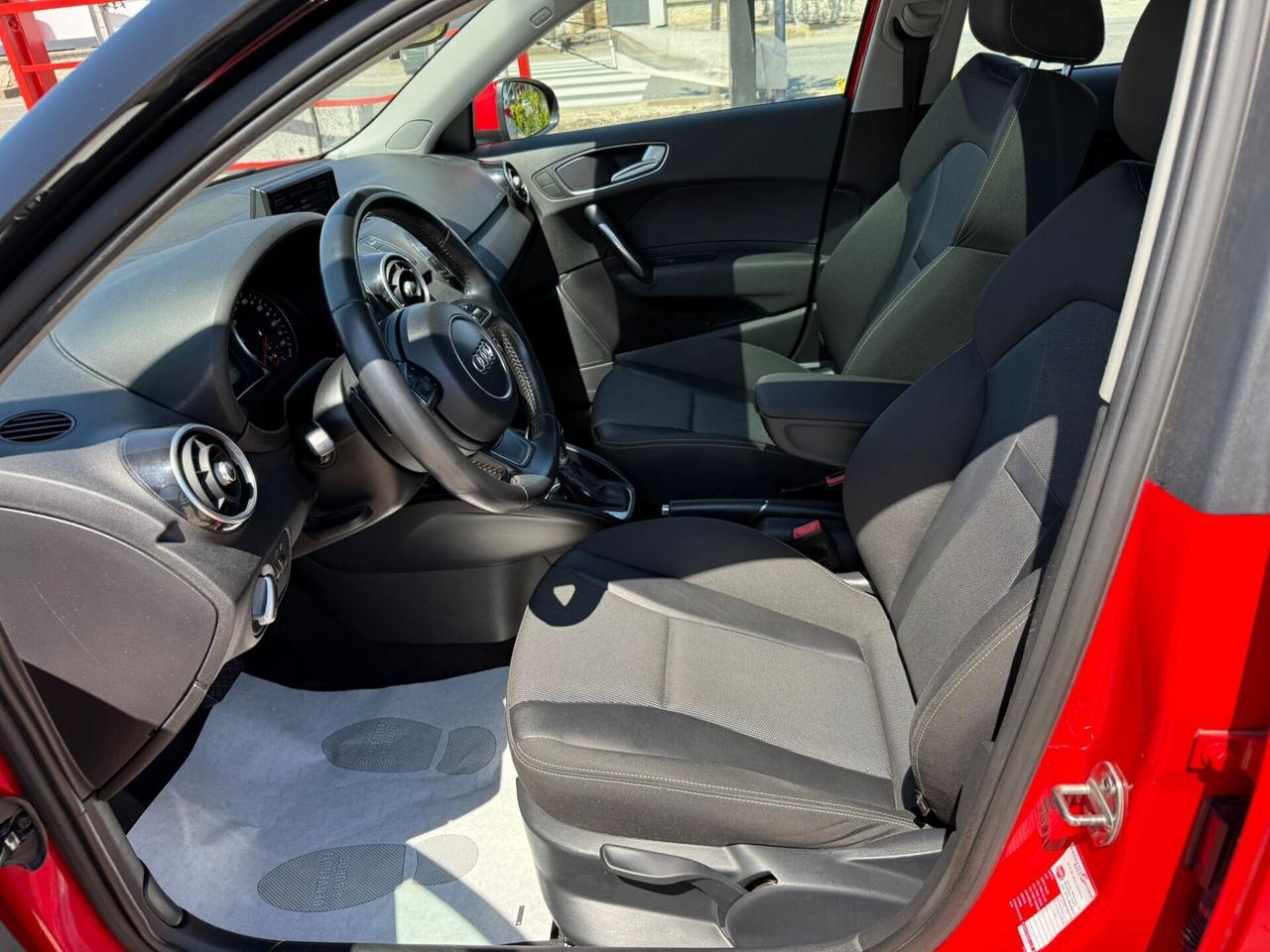 Audi A1 SPB 1.4TDI S tronic*TETTO*NAVI*EURO 6