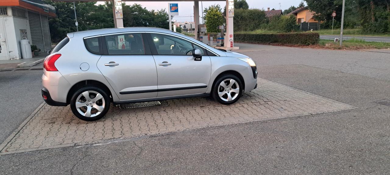 Peugeot 3008 1.6 HDi 112CV cambio robotizzato Tecno