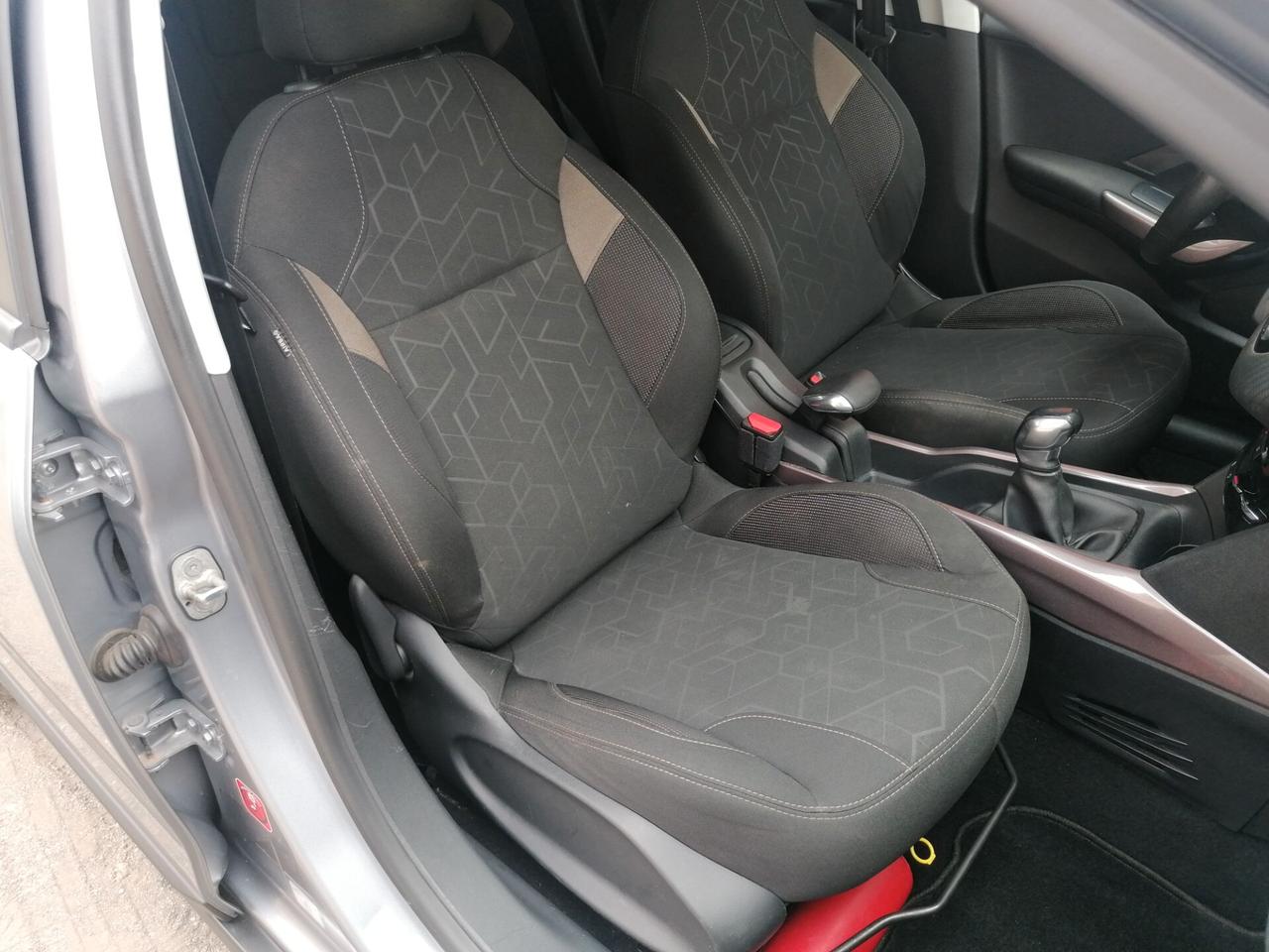 Peugeot 2008 BlueHDi 100 Allure