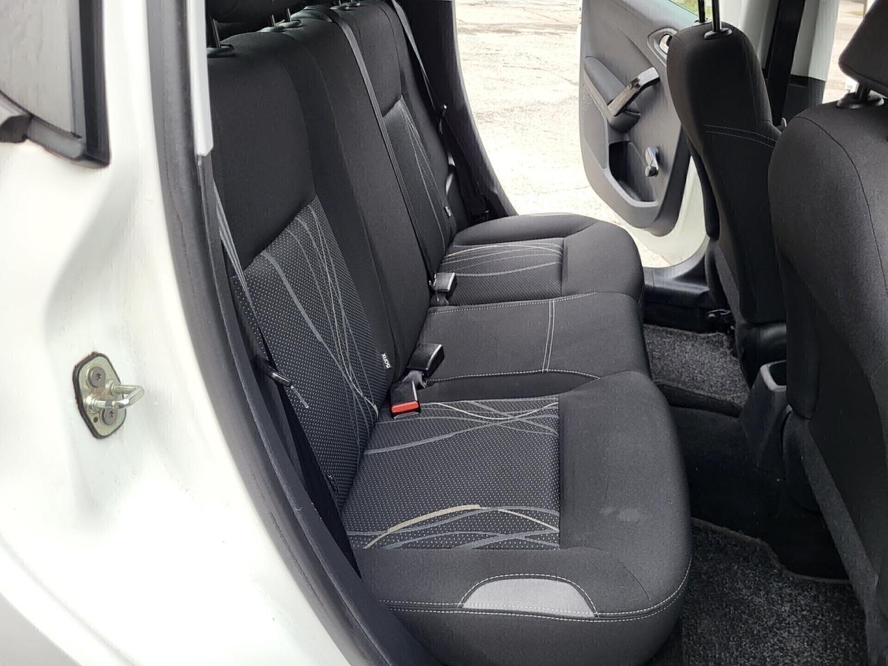 PEUGEOT 208 1,4 HDI-UNICO PROPRIETAR-4 REVISIONI