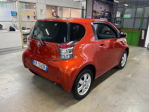 Toyota iQ 1.0 cambio automatico!!!