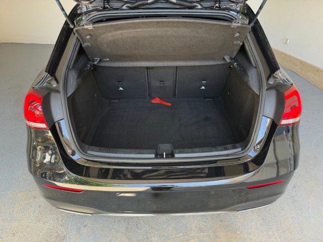MERCEDES-BENZ A 180 d Premium