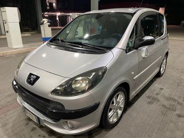 PEUGEOT 1007 1.6 BENZINA CAMBIO AUTOMATICO NEOPATENTATI 2007.