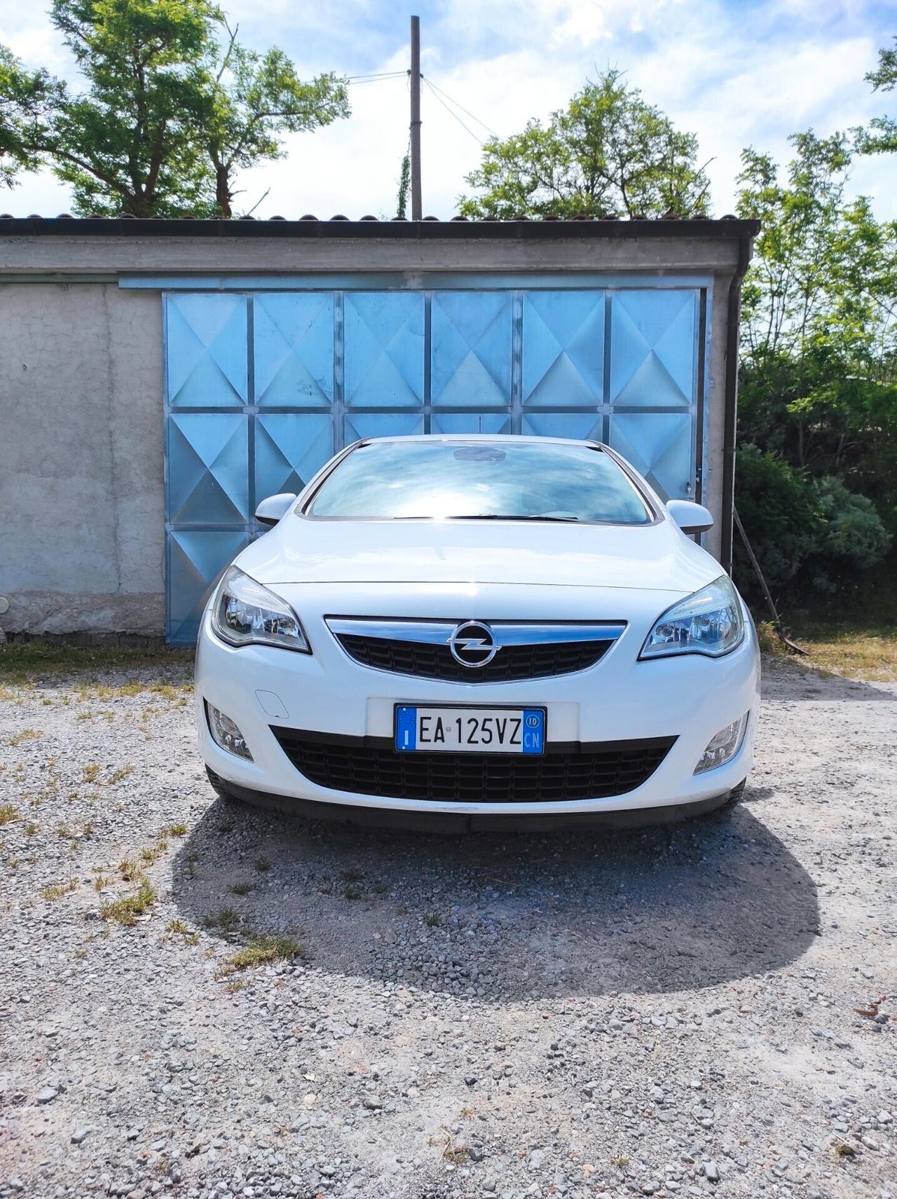 Opel Astra 1.4 Turbo 140CV 5 porte Cosmo