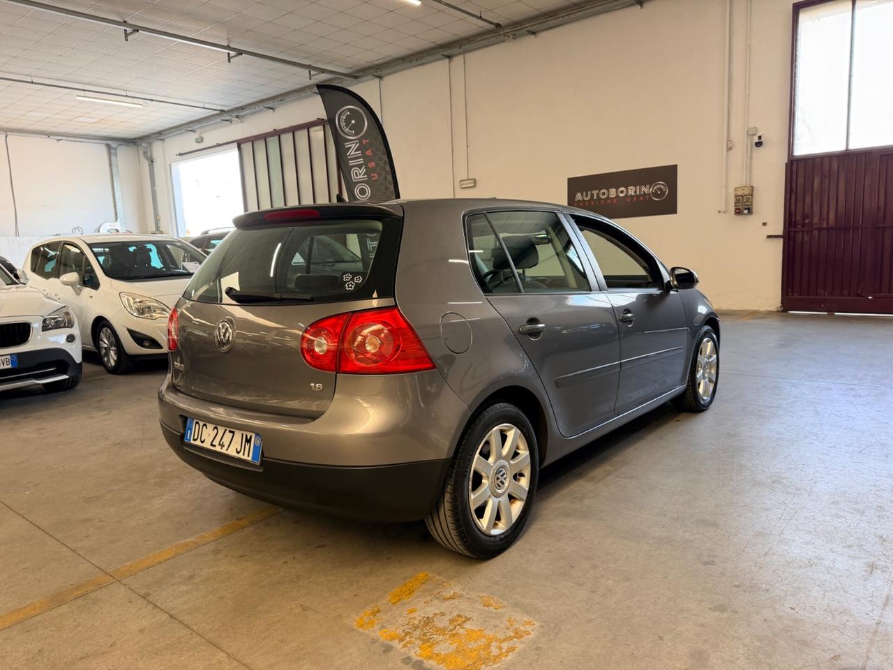 Volkswagen Golf 1.6 16V FSI 5p. Comfortline