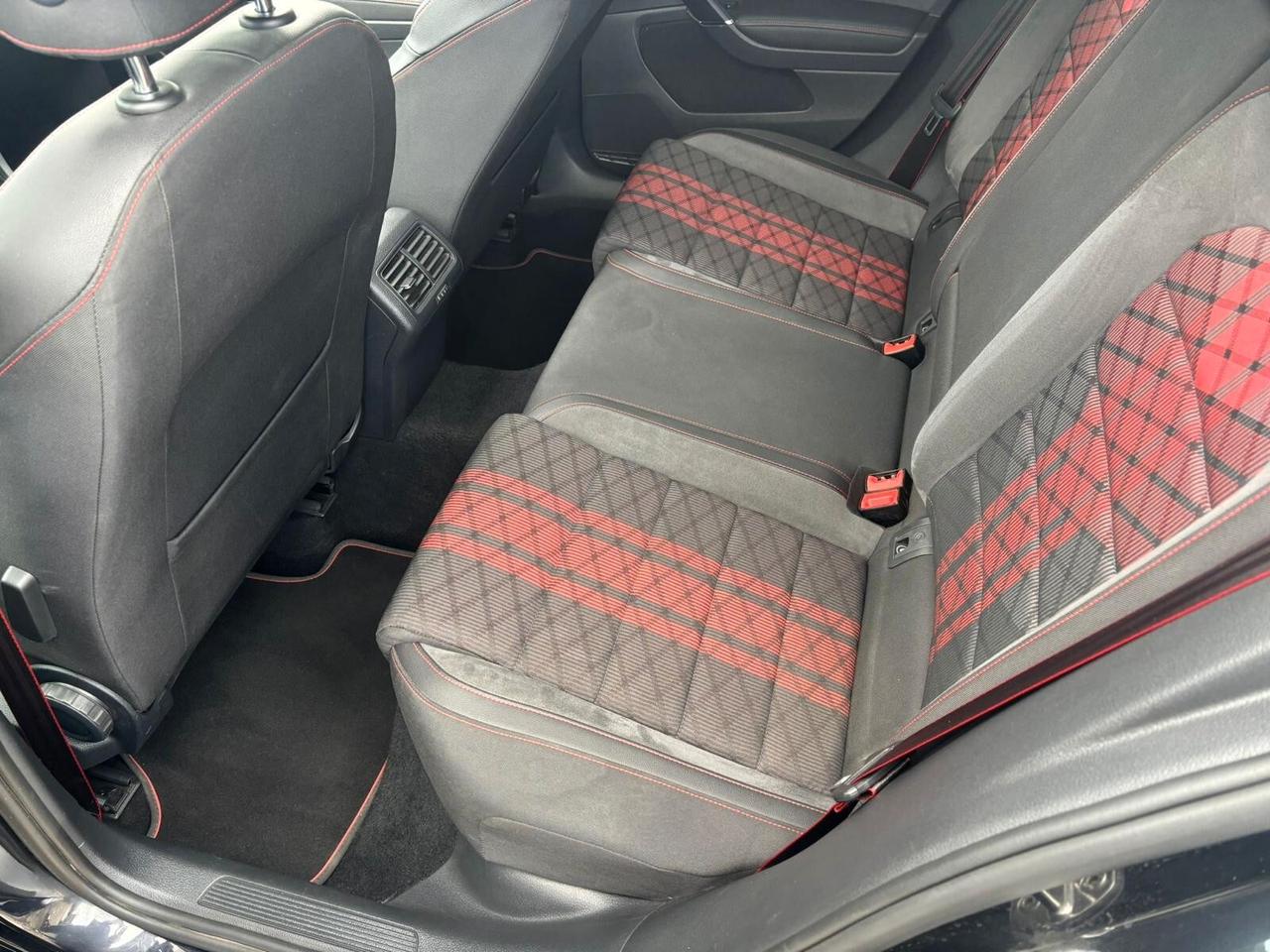 Volkswagen Golf GTI 2.0 TSI TCR DSG 5p. BlueMotion Technology