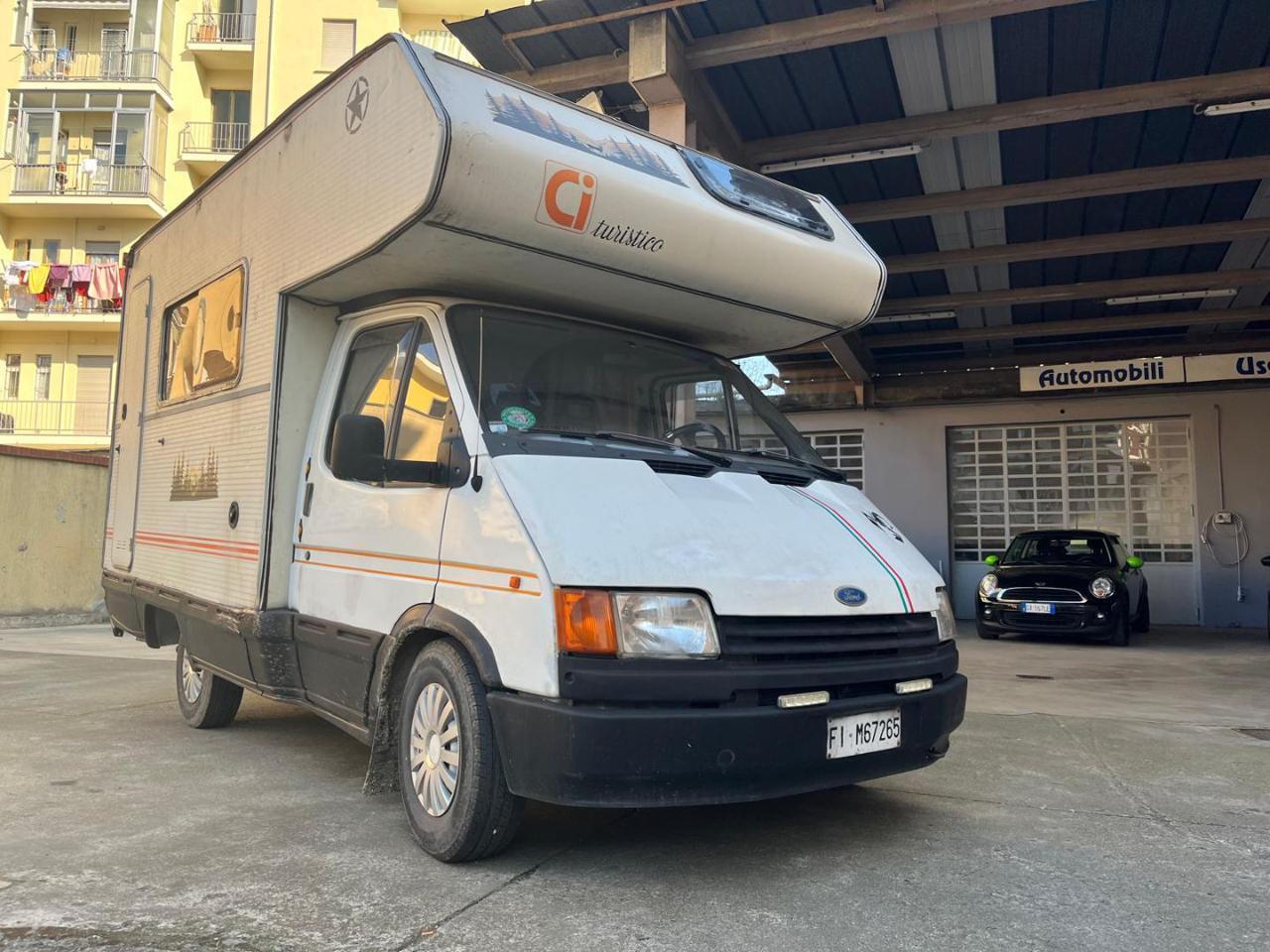 FORD TRASIT CARAVANS 520F