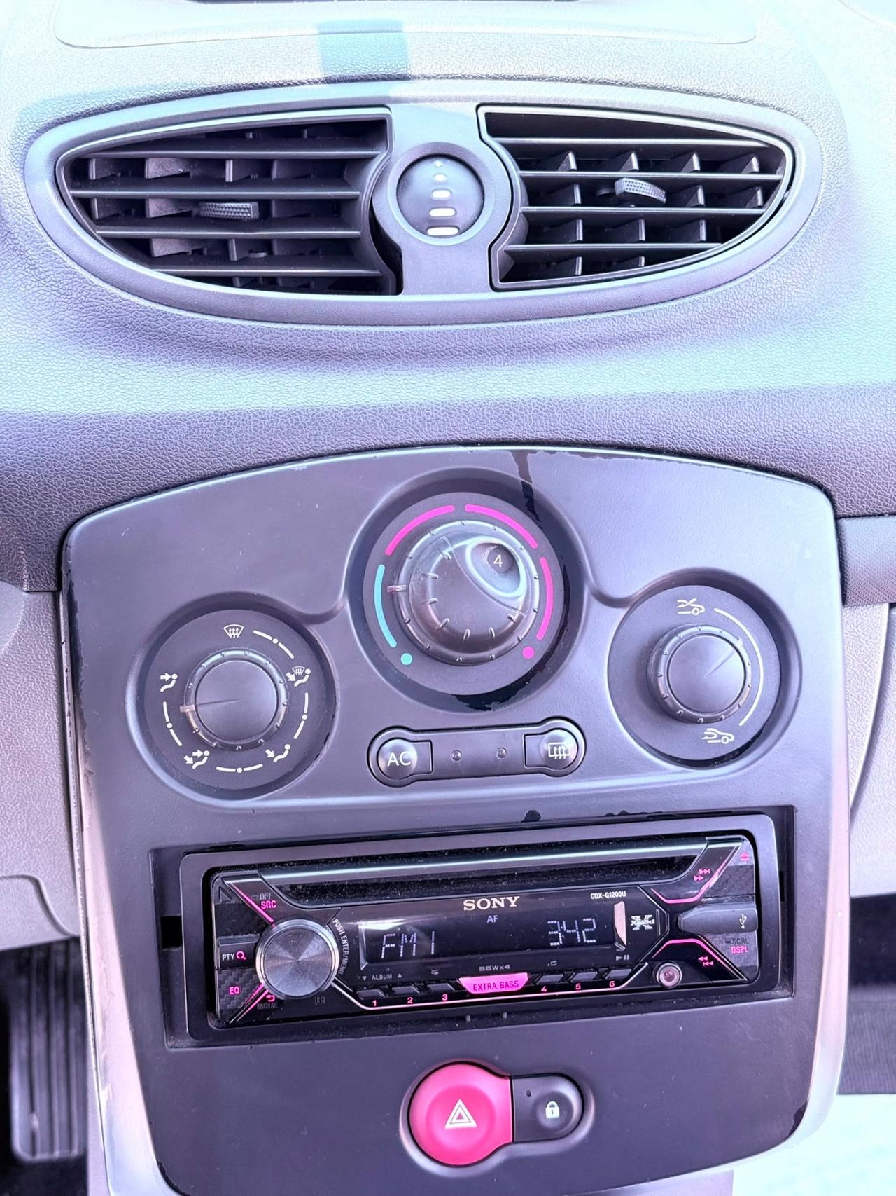 Renault Clio 1.2 benzina 5 porte Ok neopatentati