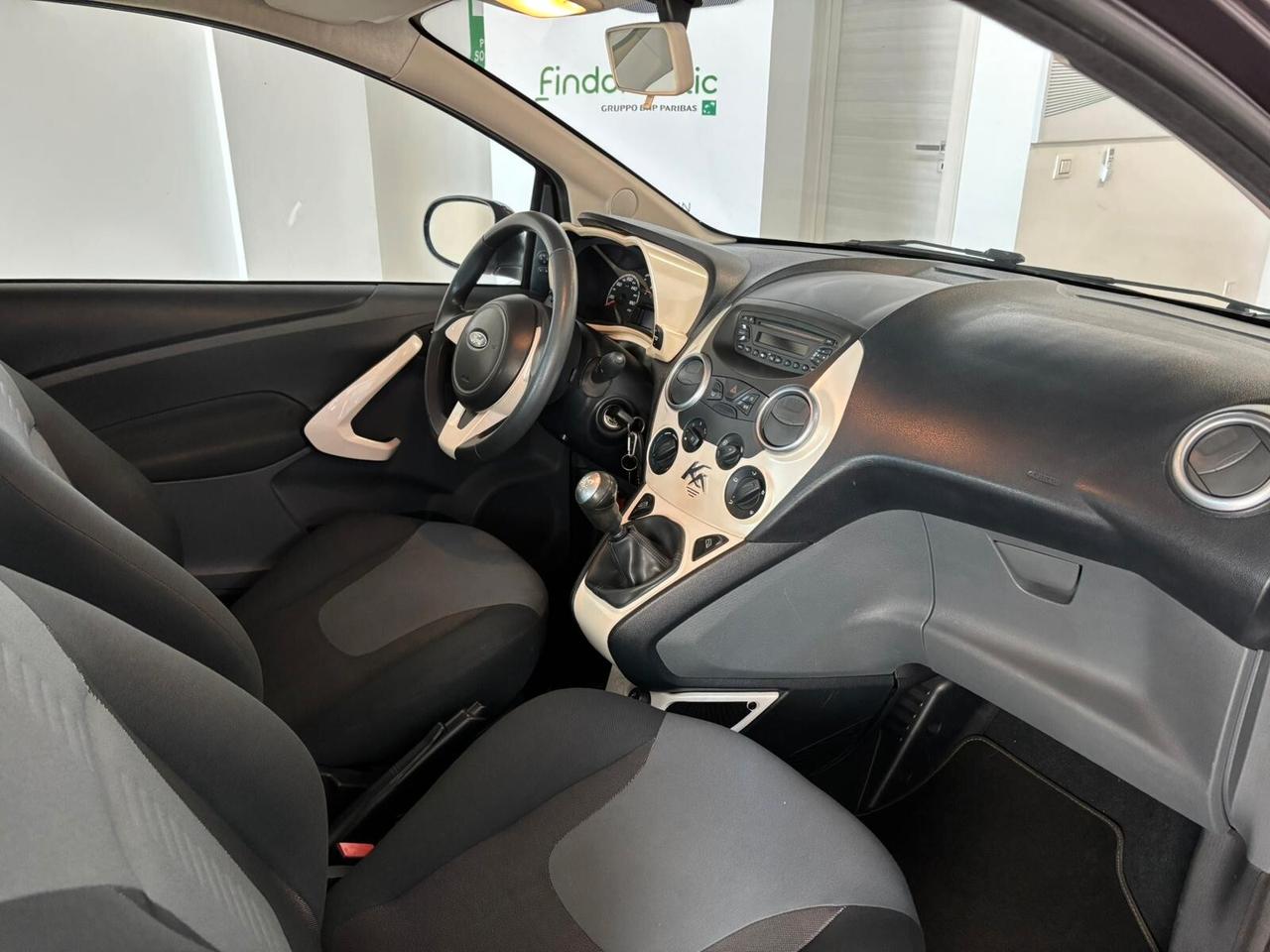 Ford Ka 1.2 - 69 CV CLIMA
