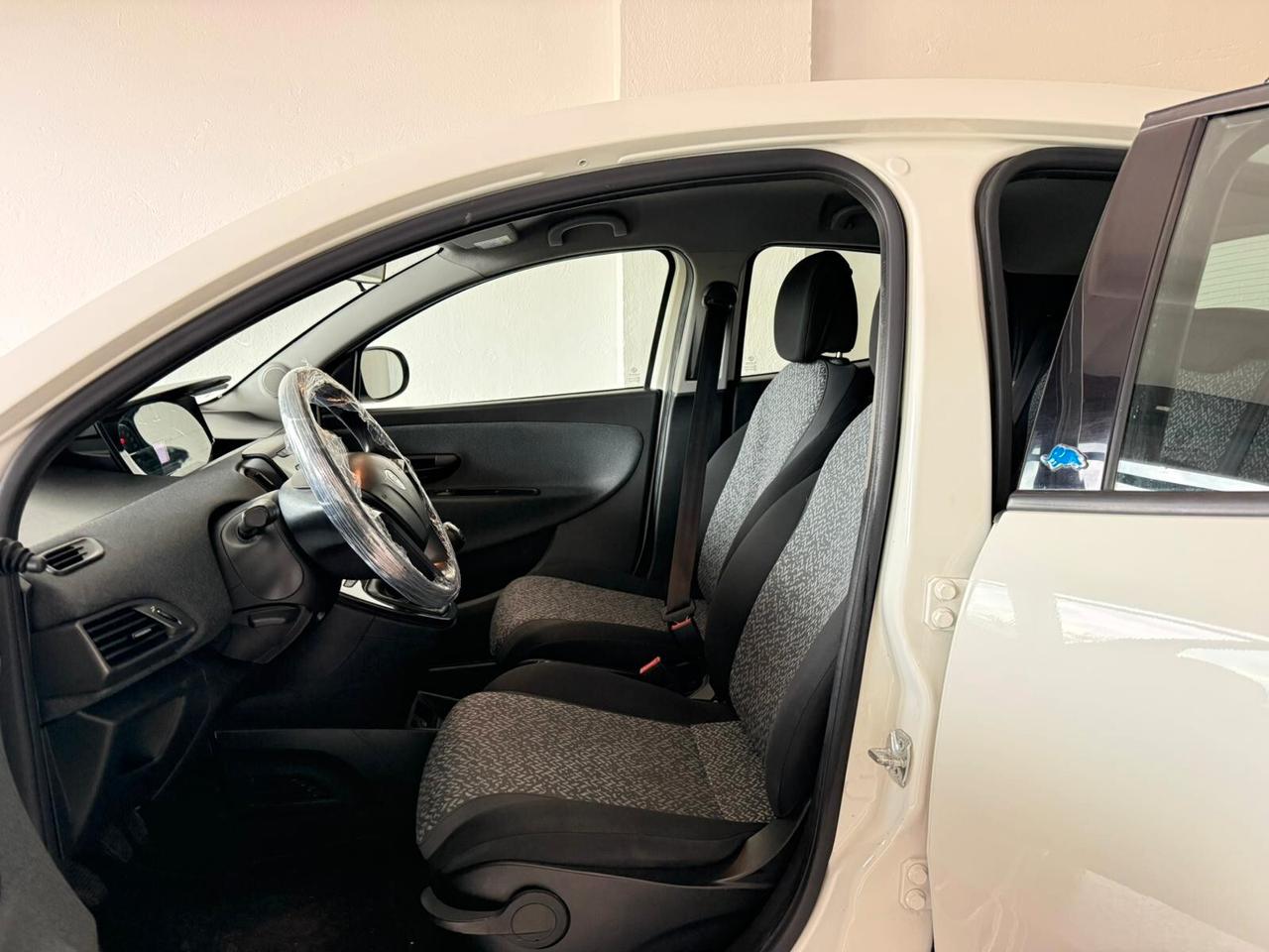 Lancia Ypsilon 1.3 MJT 16V 95 CV 5 porte S&S Elefantino Blu