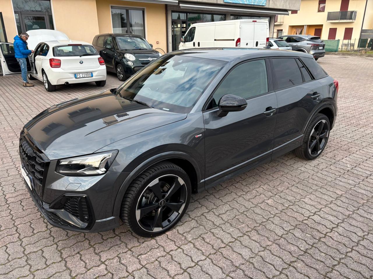 AUDI Q2 2.0 TDI IDENTITY BLACK S-LINE AUTOMATICO