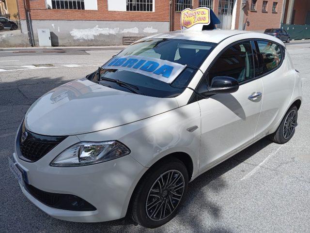 LANCIA Ypsilon 1.0 FireFly 5 porte S&S Hybrid Silver