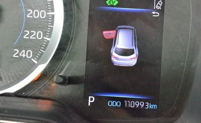 TOYOTA COROLLA - 1.8 HYBRID BUSINESS