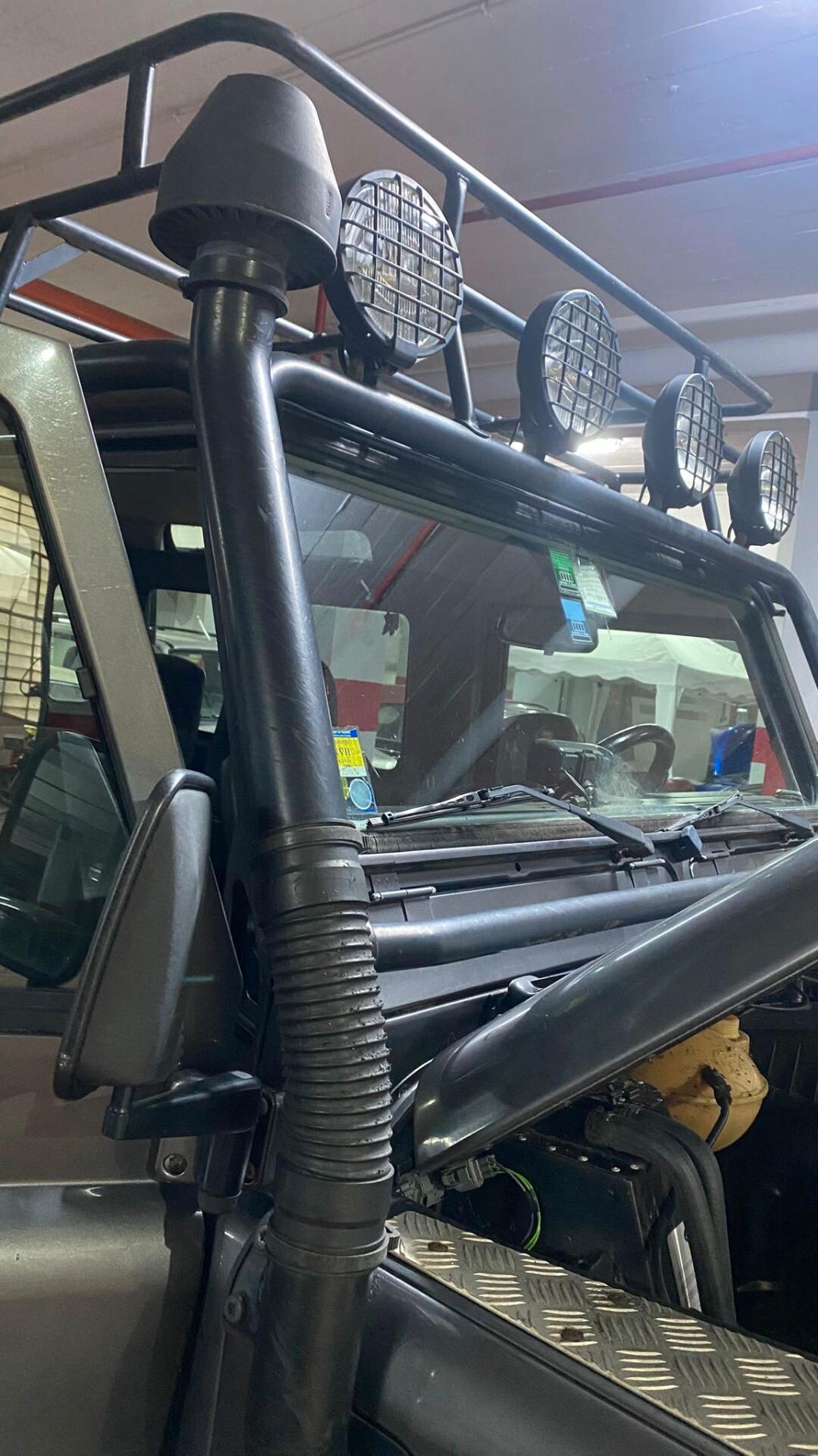 Land Rover Defender LD - Tomb Raider