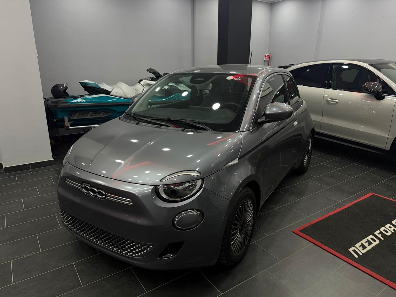 Fiat 500 500e Berlina 42 kWh Passion