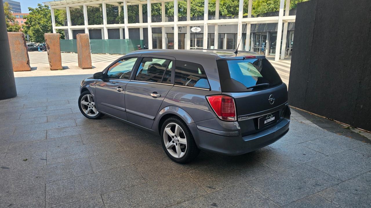Opel Astra 1.6i 16V cat Station Wagon Sport