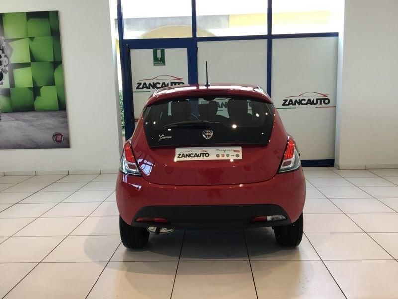 Lancia Ypsilon 1.0 FireFly 5 porte S&S Hybrid Silver MY21