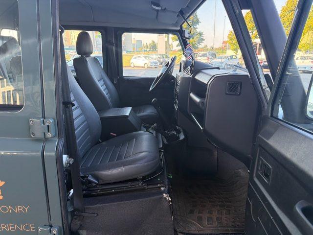 LAND ROVER Defender 130 2.2 TD N1