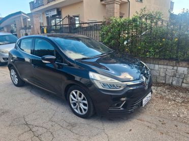 Renault Clio dCi 8V 90CV EDC Start&Stop 5 porte automatica modello full