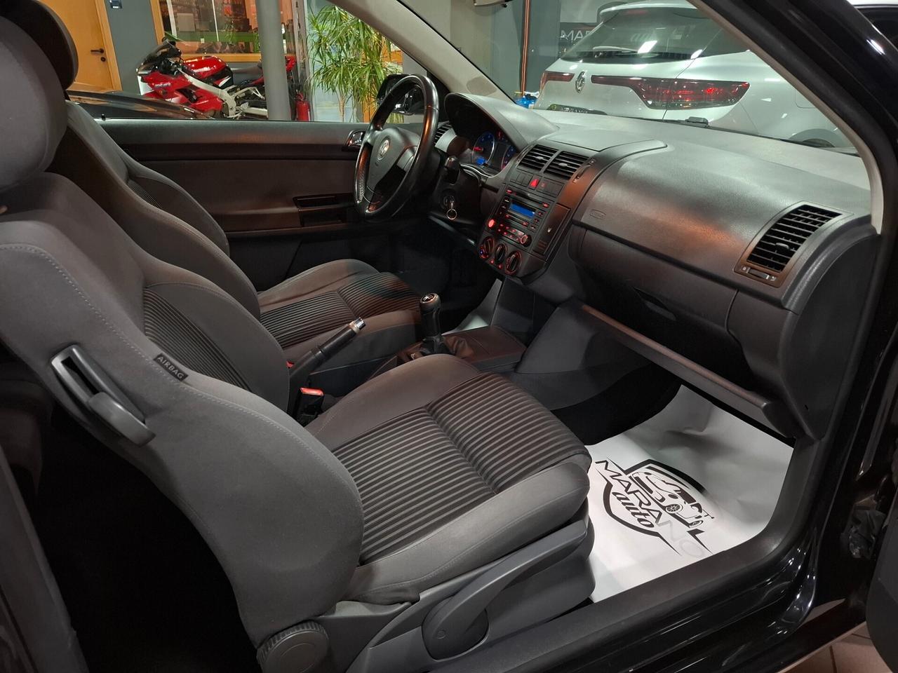 Volkswagen Polo 1.4 TDI 3 porte Sportline NEOPATENTATI