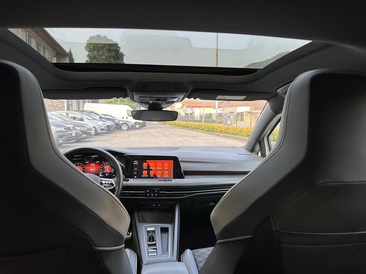 Volkswagen Golf Variant 1.5 eTSI 150 CV EVO ACT DSG R-Line