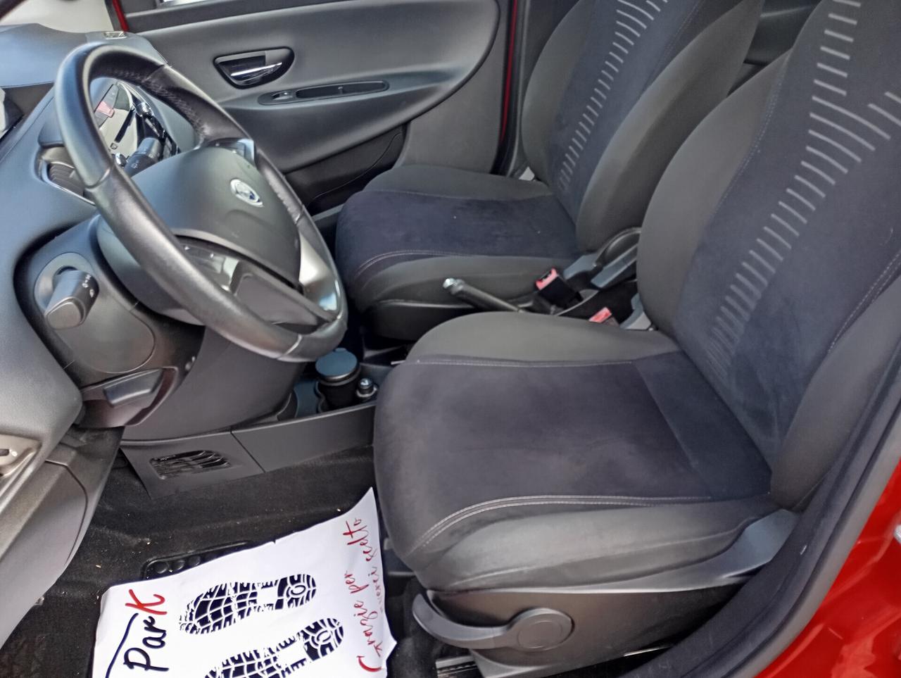 Lancia Ypsilon 5P 0.9 TwinAir 85CV Gold Aut.