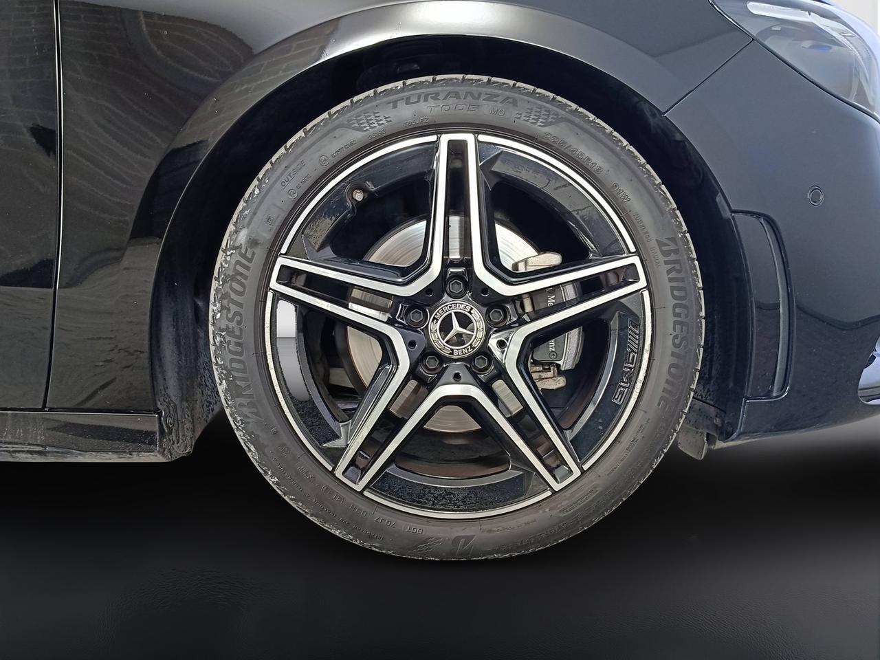 Mercedes-Benz Classe B - W247 2023 - B 180 d AMG Line Premium auto