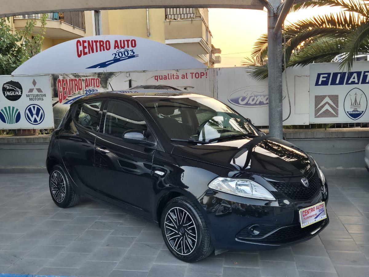 LANCIA - Ypsilon - 1.2 69 CV 5p. GPL Ecochic Gold