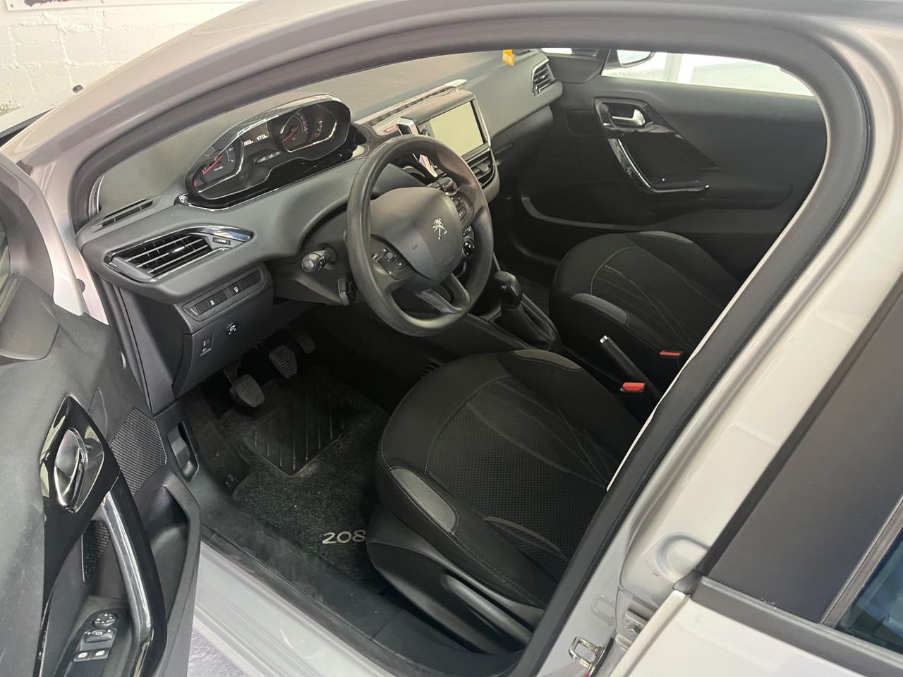 PEUGEOT 208 - BENZINA/GPL