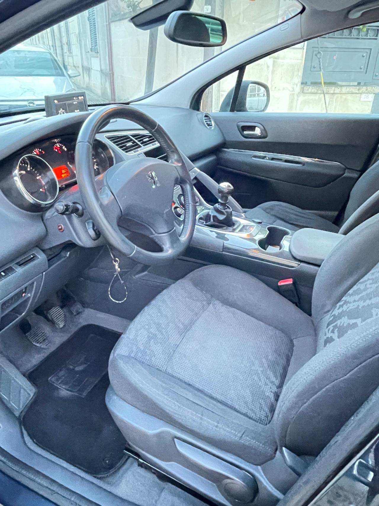 Peugeot 3008 1.6 HDi 115CV Business