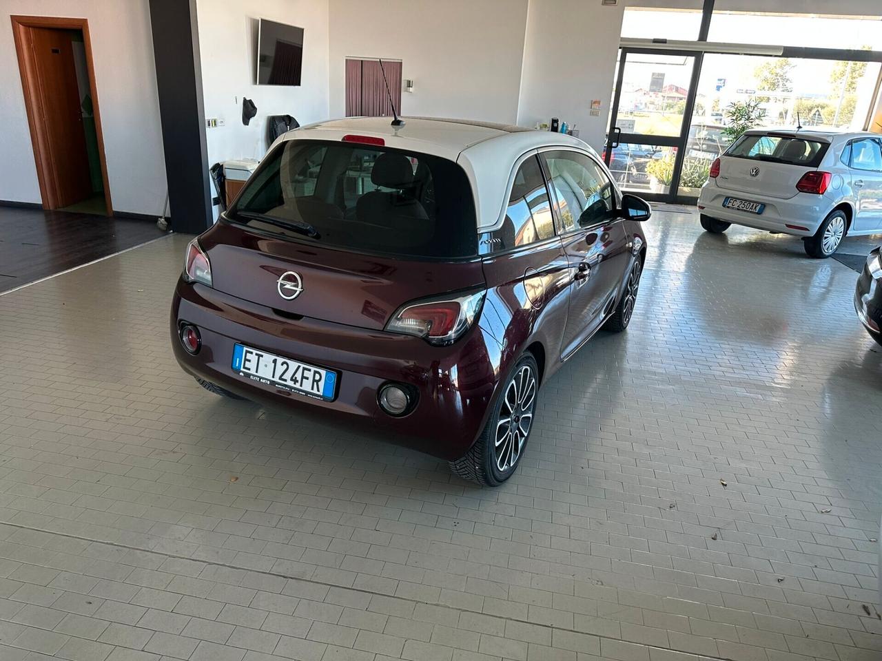 Opel Adam 1.2 70 CV White/Black Link