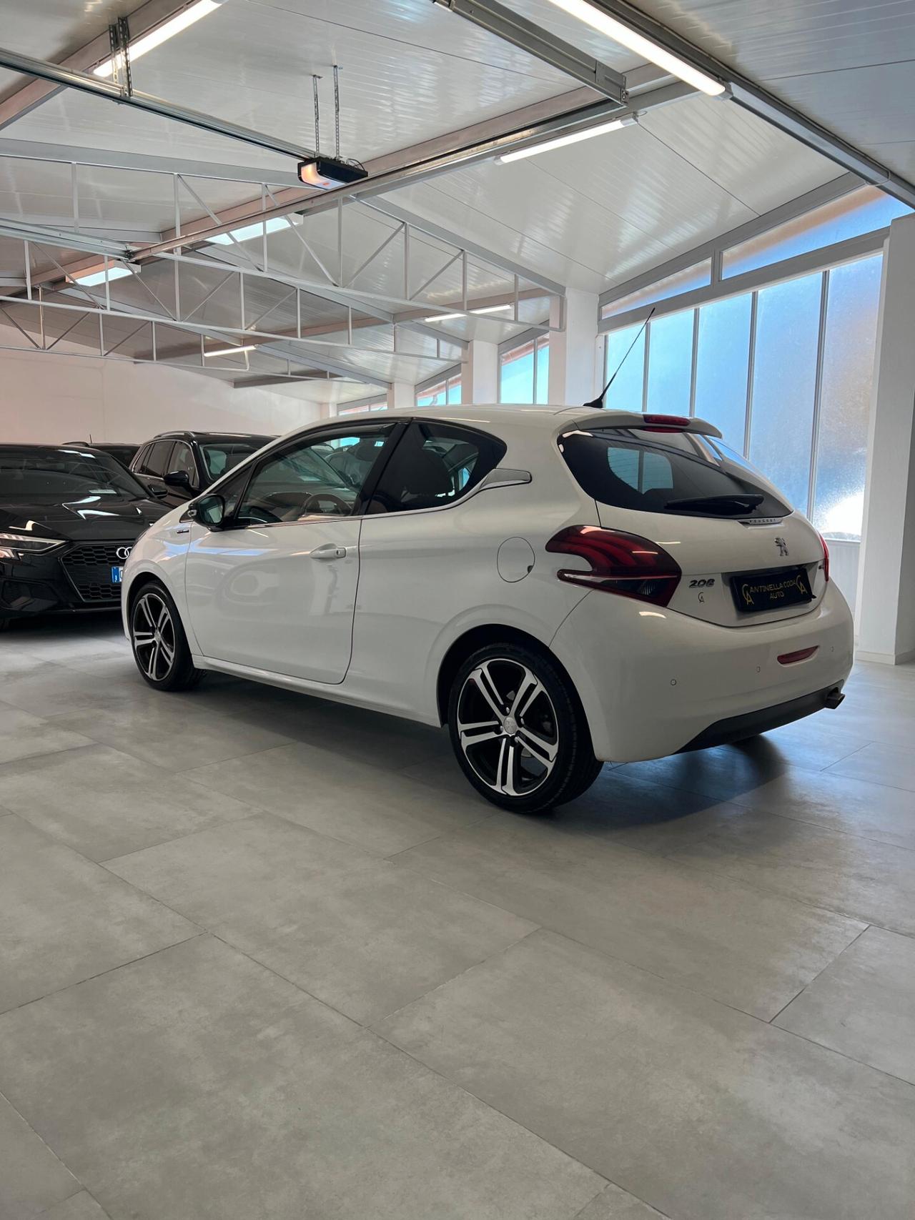 Peugeot 208 BlueHDi 100 3 porte GT Line