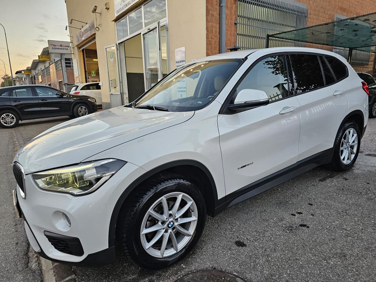 Bmw X1 sDrive16d 115cv Business*Pelle*Navi*Pdc*Bi-Xeno*Euro6