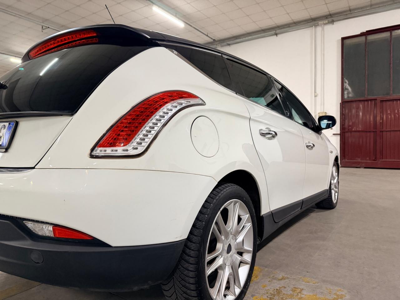 Lancia Delta 1.4 T-Jet 120 CV Platino Ecochic GPL