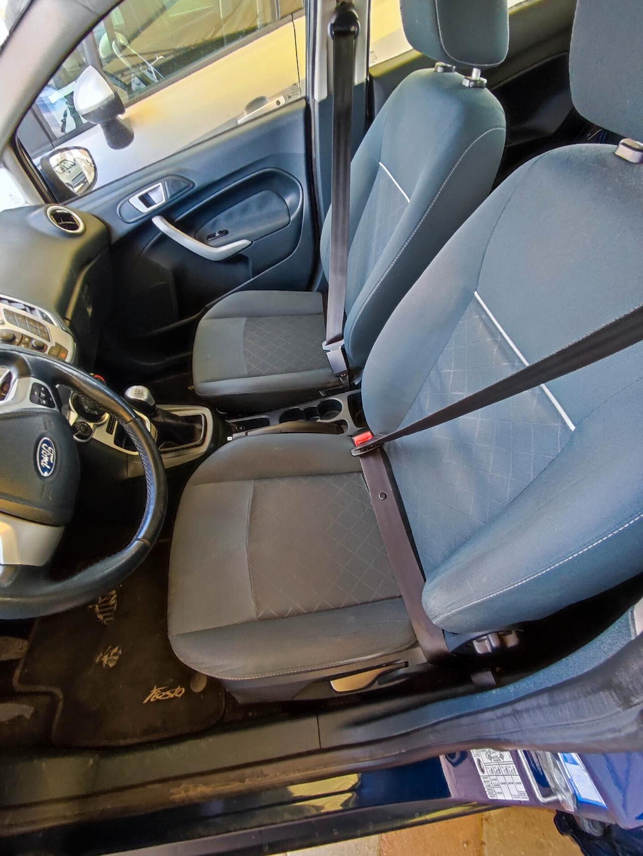 Ford Fiesta 1.4 TDCi 5 porte Titanium ideale per neo patentati