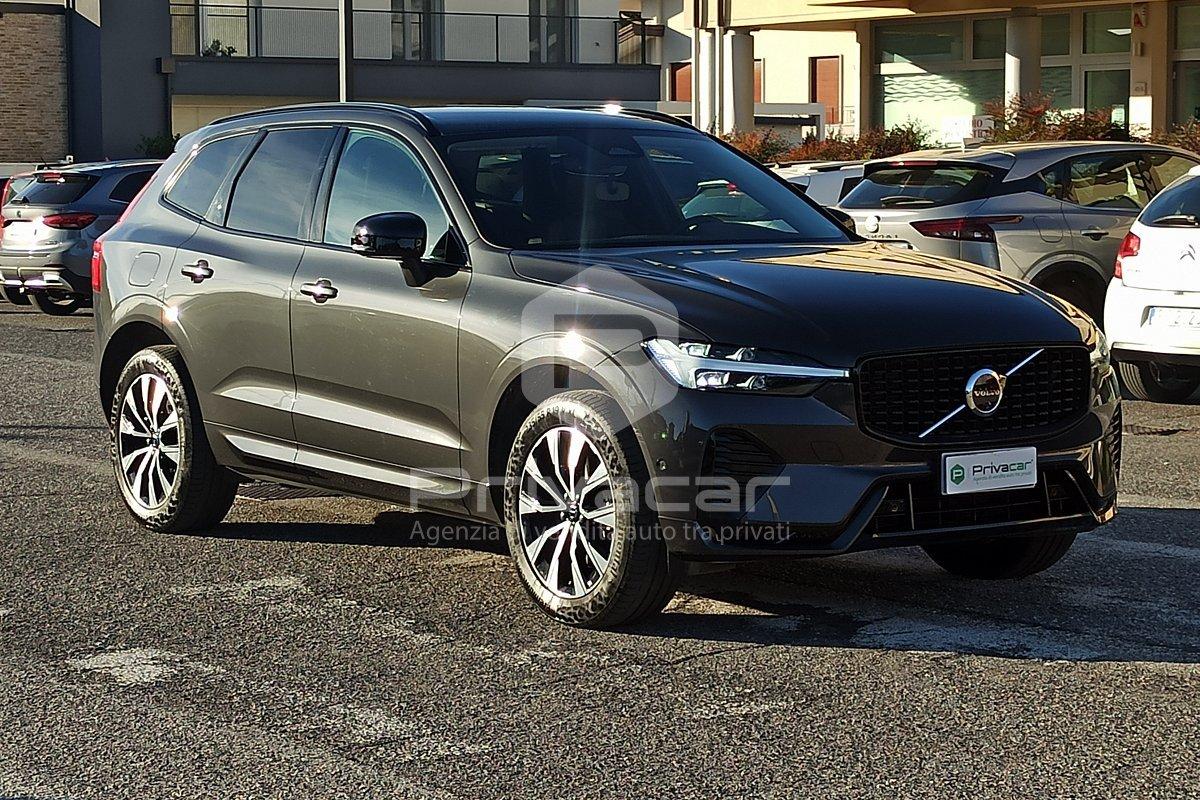 VOLVO XC60 B4 (d) automatico Plus Dark