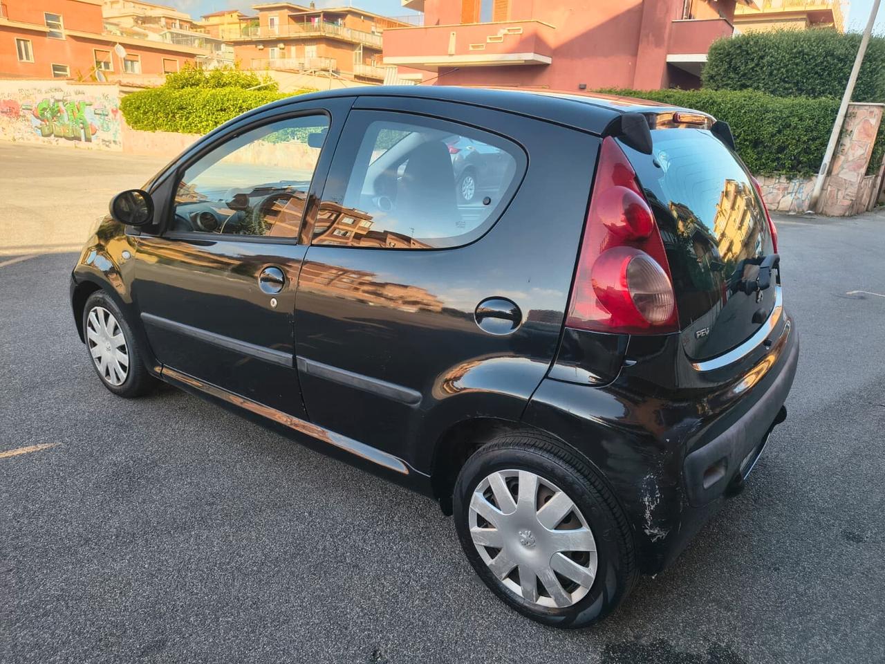 Peugeot 107 AUTOMATICA BENZINA NEOPATENTATI