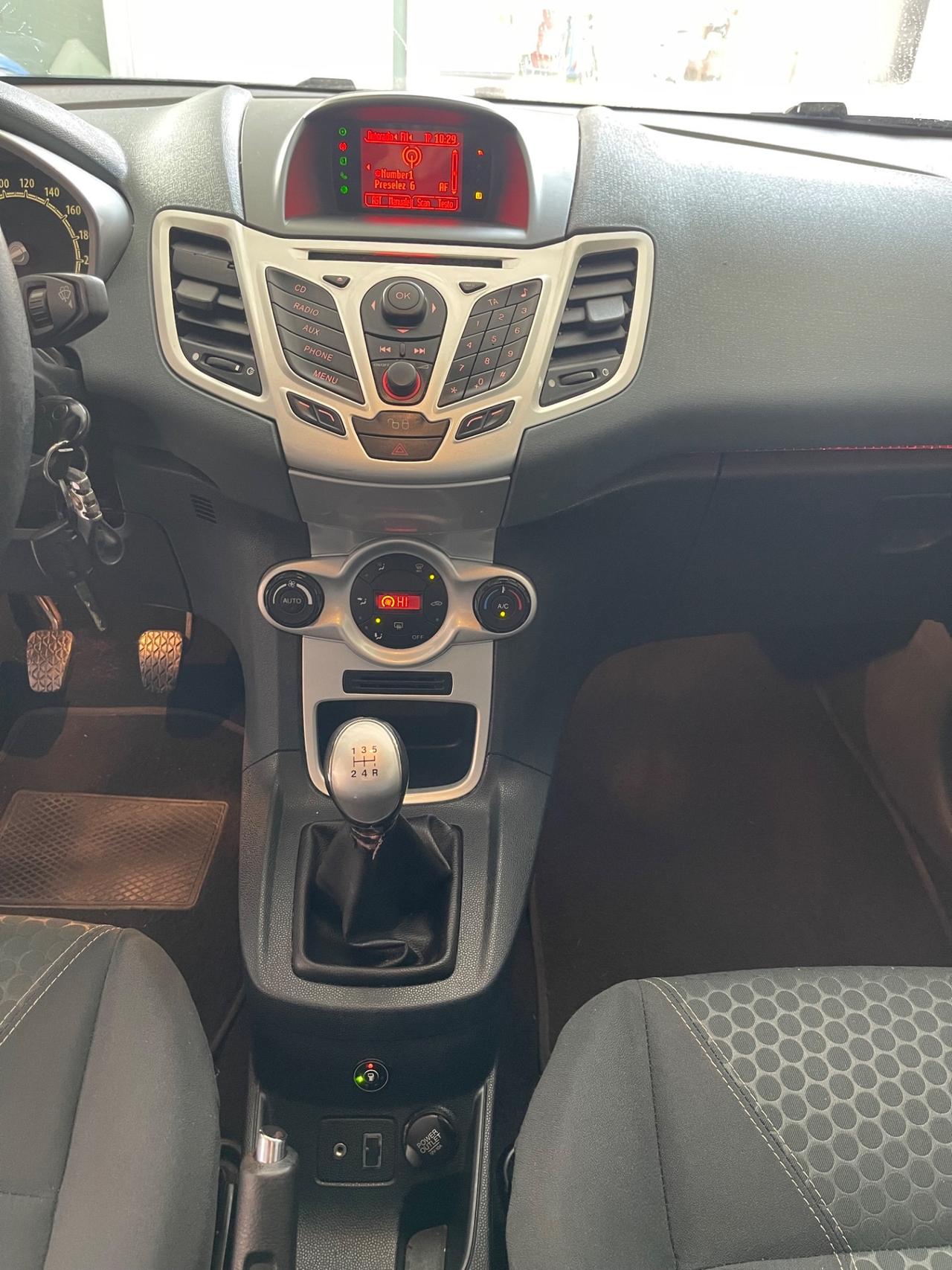 Ford Fiesta 1.4 3 porte Bz.- GPL Titanium