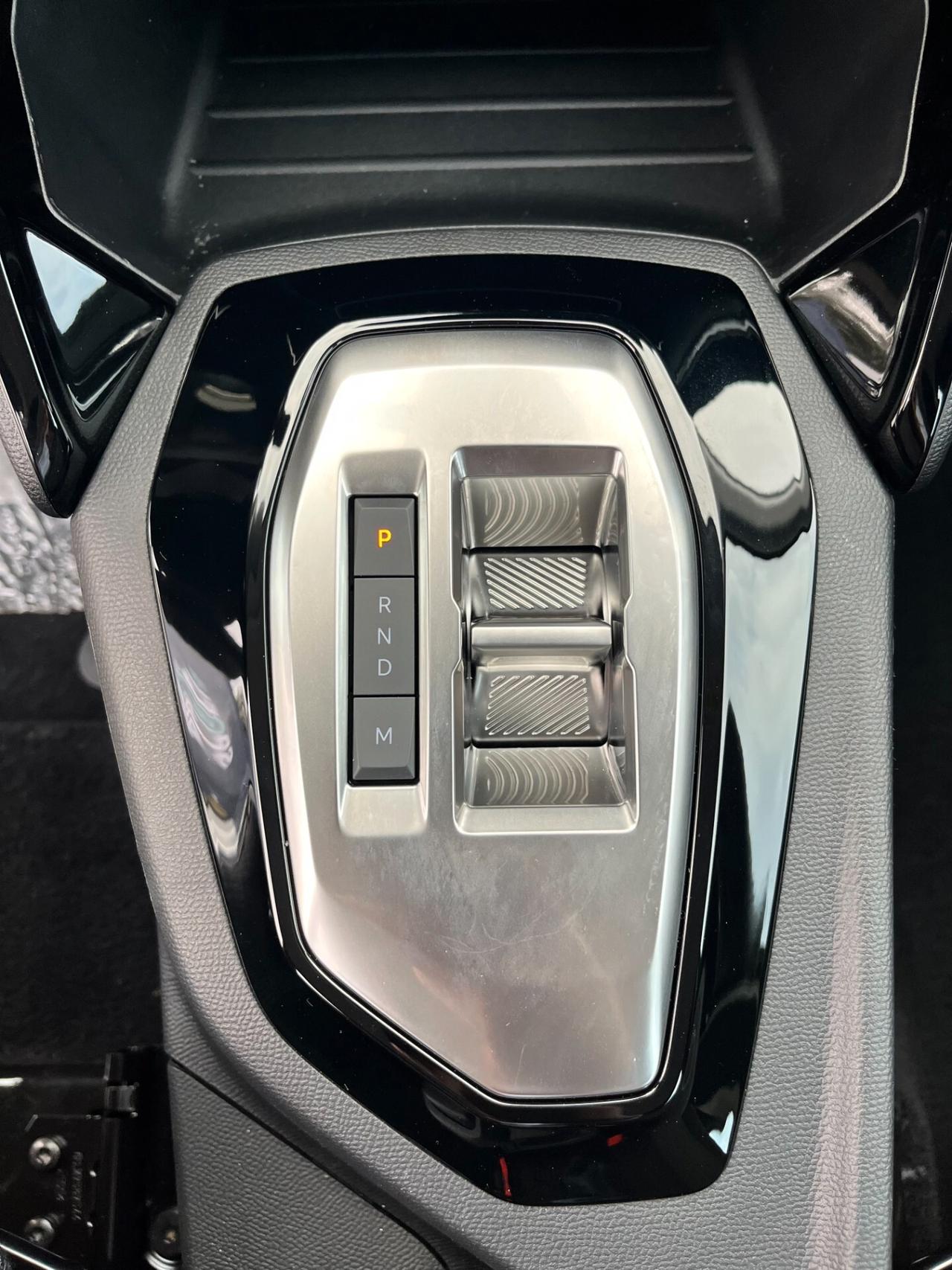 Peugeot 208 Hybrid 110 e-DCS6 Style Automatic Km0