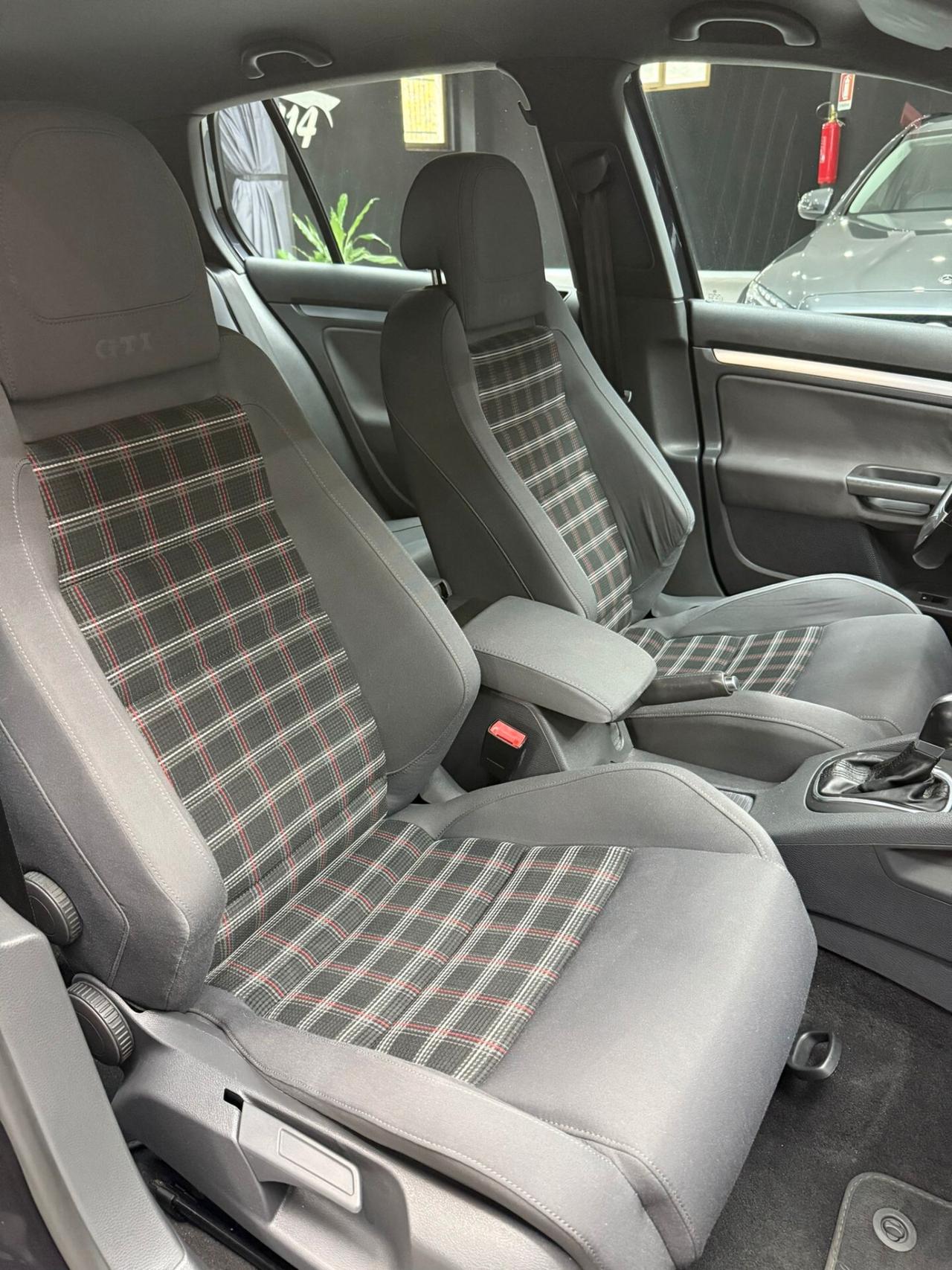 Volkswagen Golf GTI 2.0 16V FSI 5p. Sportline