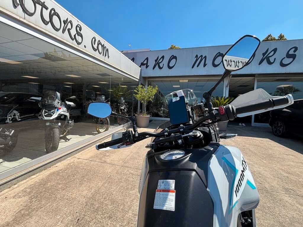 Cf Moto MT 1000X KM0 Tua a solo 92 Euro al mese