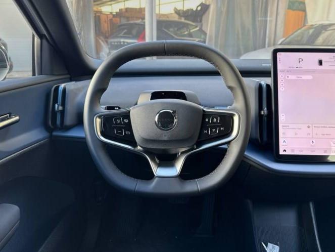 VOLVO EX30 Plus P5 Electric