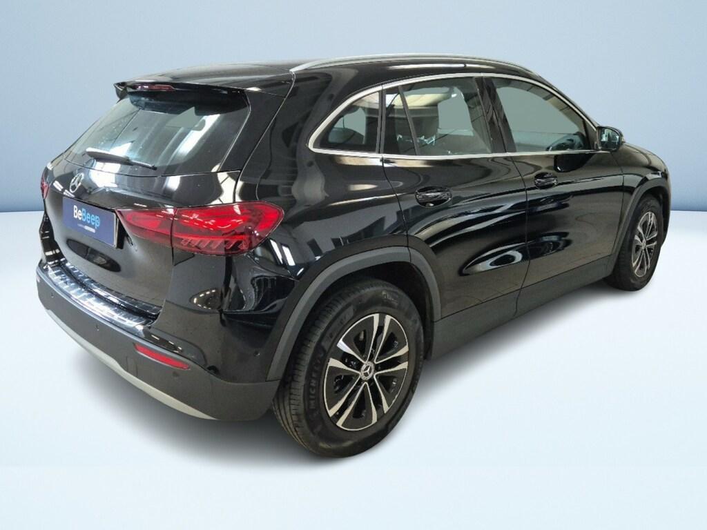 Mercedes GLA 180 180 D Advanced 8G-DCT