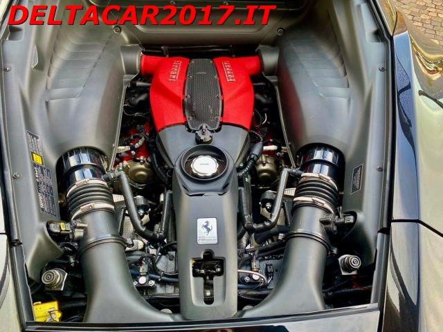 FERRARI F8 Tributo Iva esposta