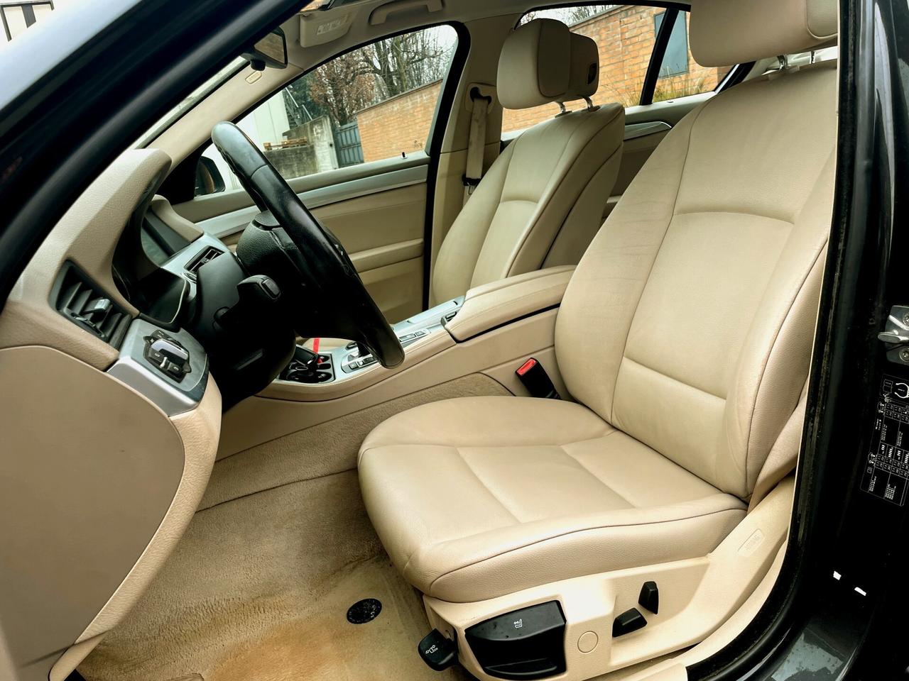 BMW 523 aut.(benzina)-BERLINA-113000km-FULL-2011