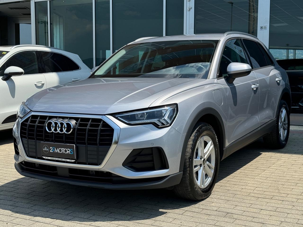 Audi Q3 45 1.4 tfsi e Business s-tronic