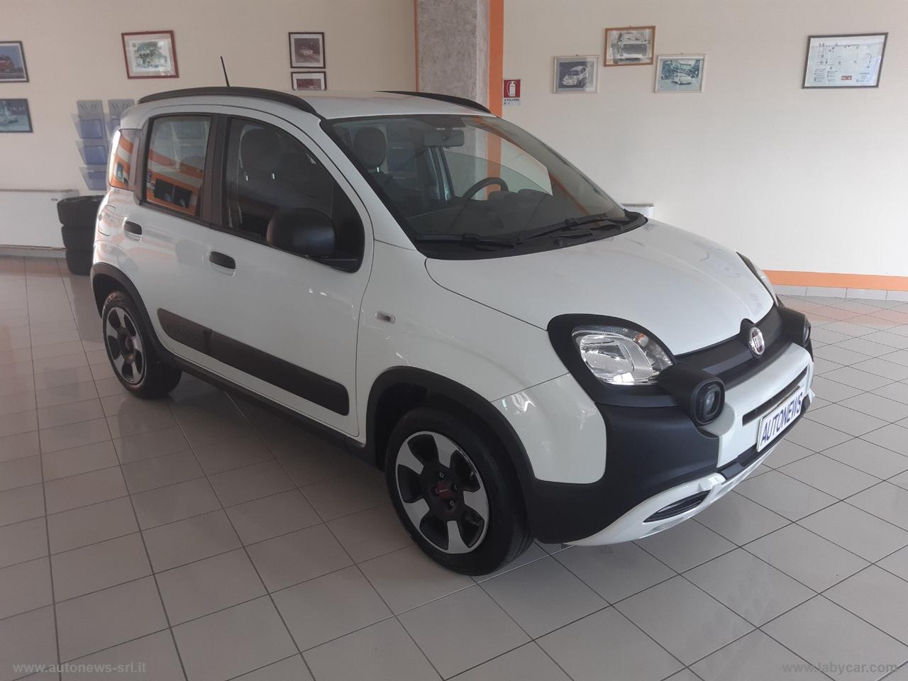 FIAT Panda 1.0 FireFly S&S Hybrid City Cross VERSIONE CROSS