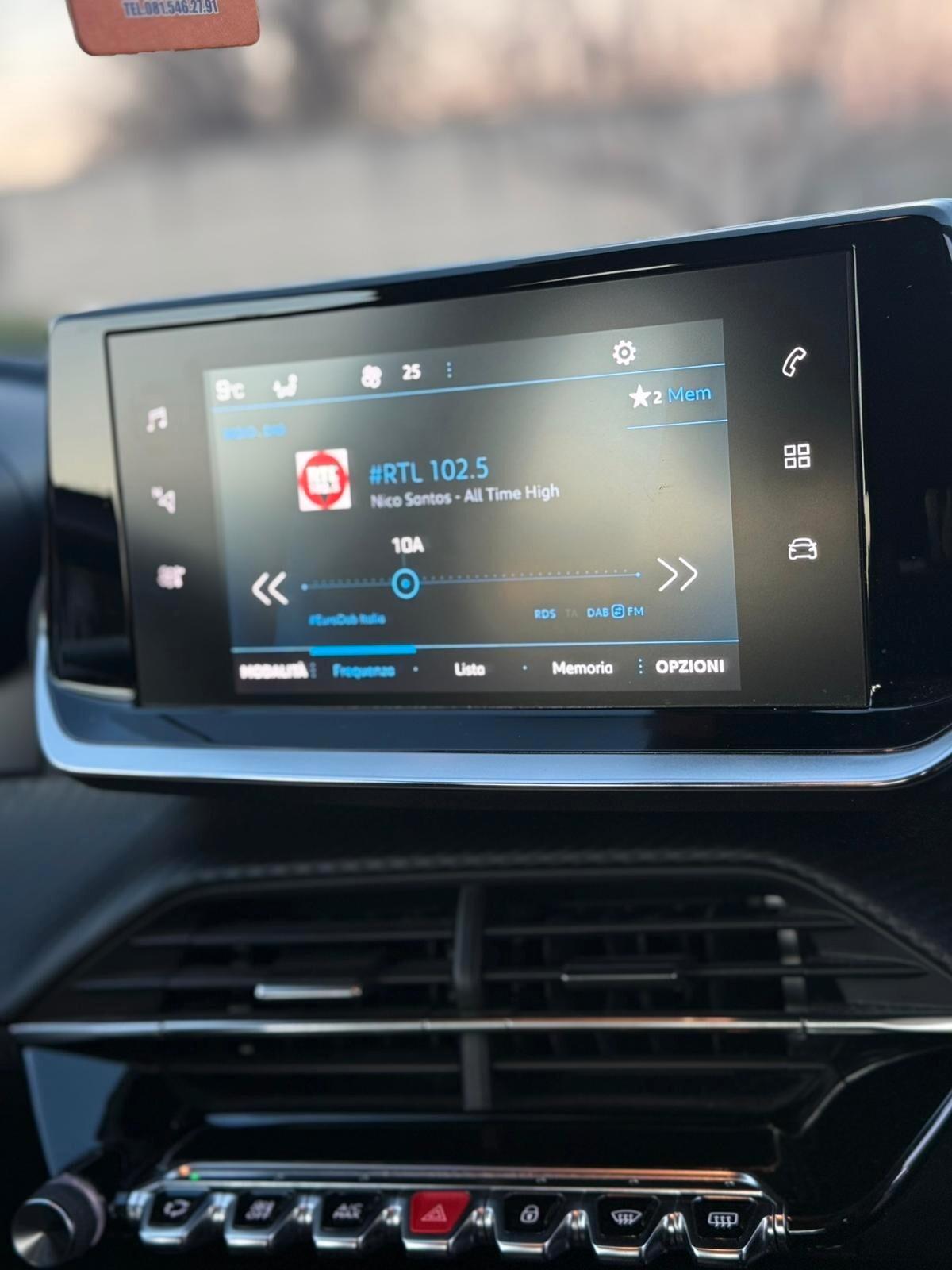 Peugeot 2008 EAT8 allure gt automatica iva esposta